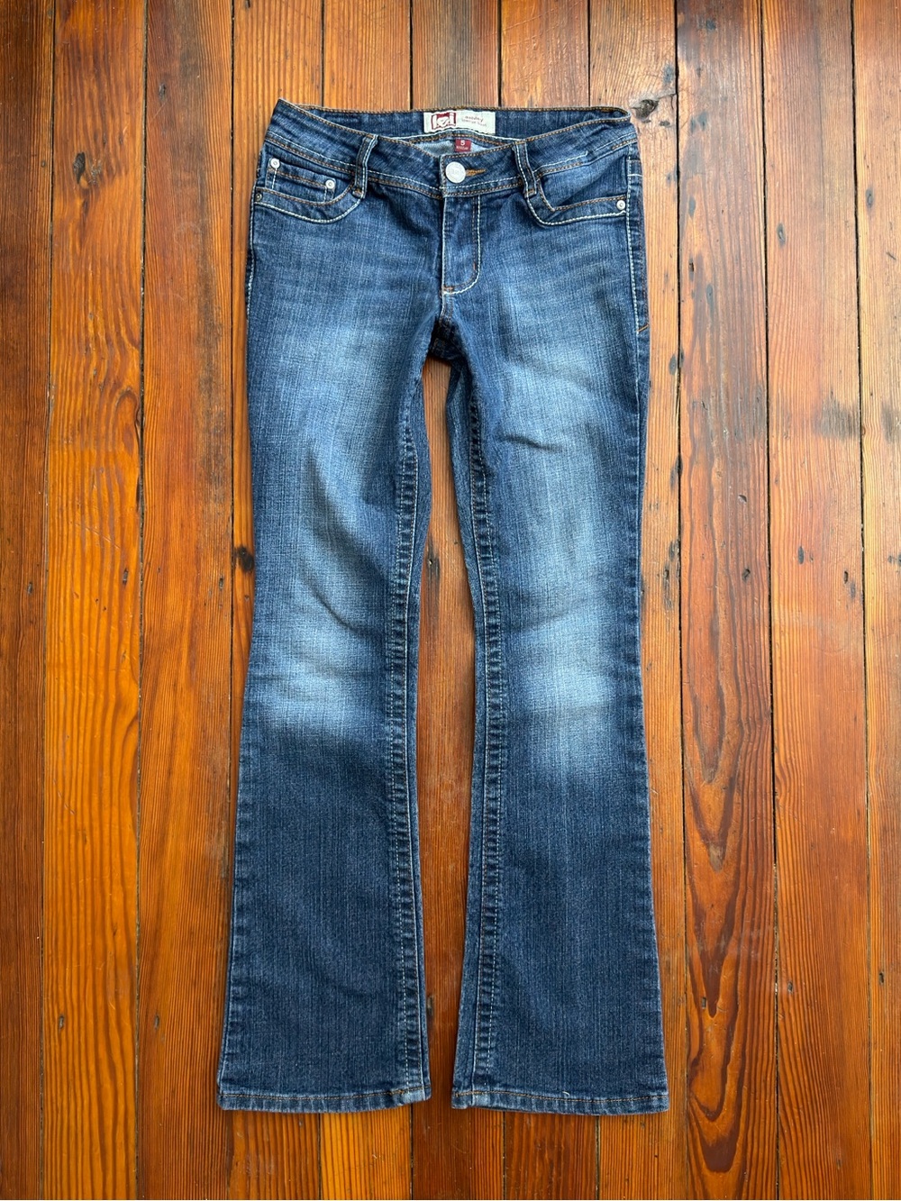 Vintage 90s 00s l.e.i. Ashley Lowrise Boot jeans back pocket wheat embroidery